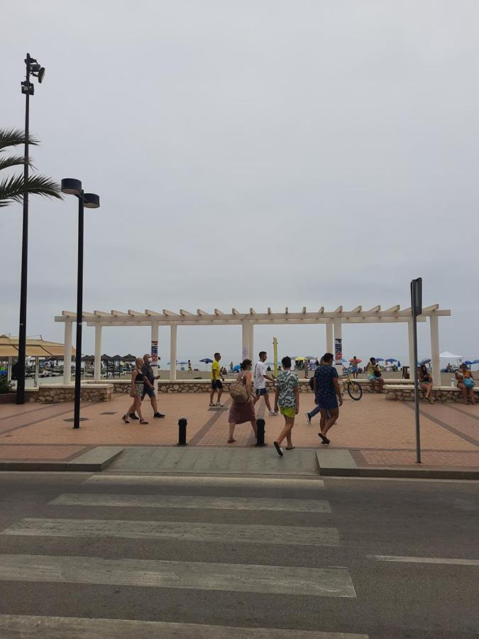 Fuengirola Apartment Carvajal Front Line Primera Linea Kültér fotó