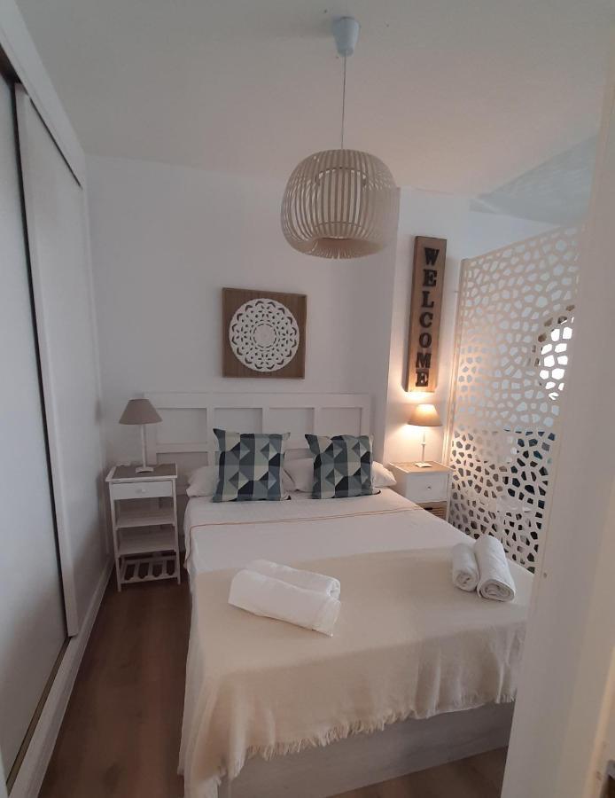 Fuengirola Apartment Carvajal Front Line Primera Linea Kültér fotó